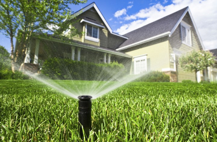 How to Optimize Lawn Irrigation for Sustainability and Efficiency