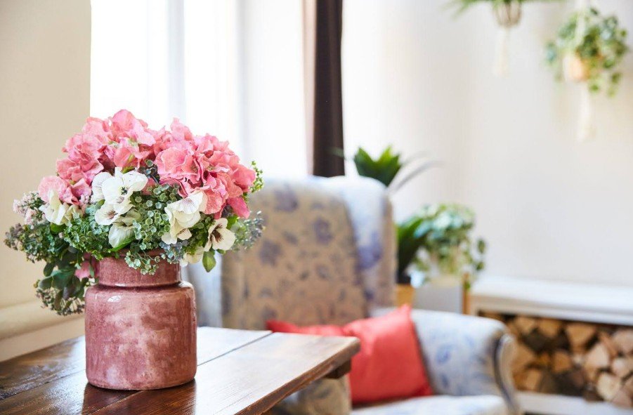 Simple Flower Decoration at Home - Easy Ideas That Made My House Feel Instantly More Peaceful