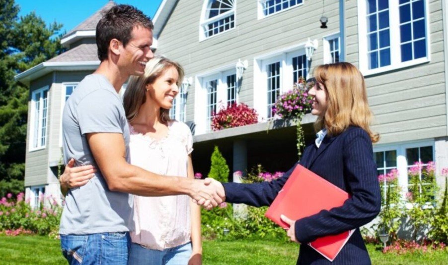 How Useful Guest Articles Can Build Trust in Home and Real Estate Communities